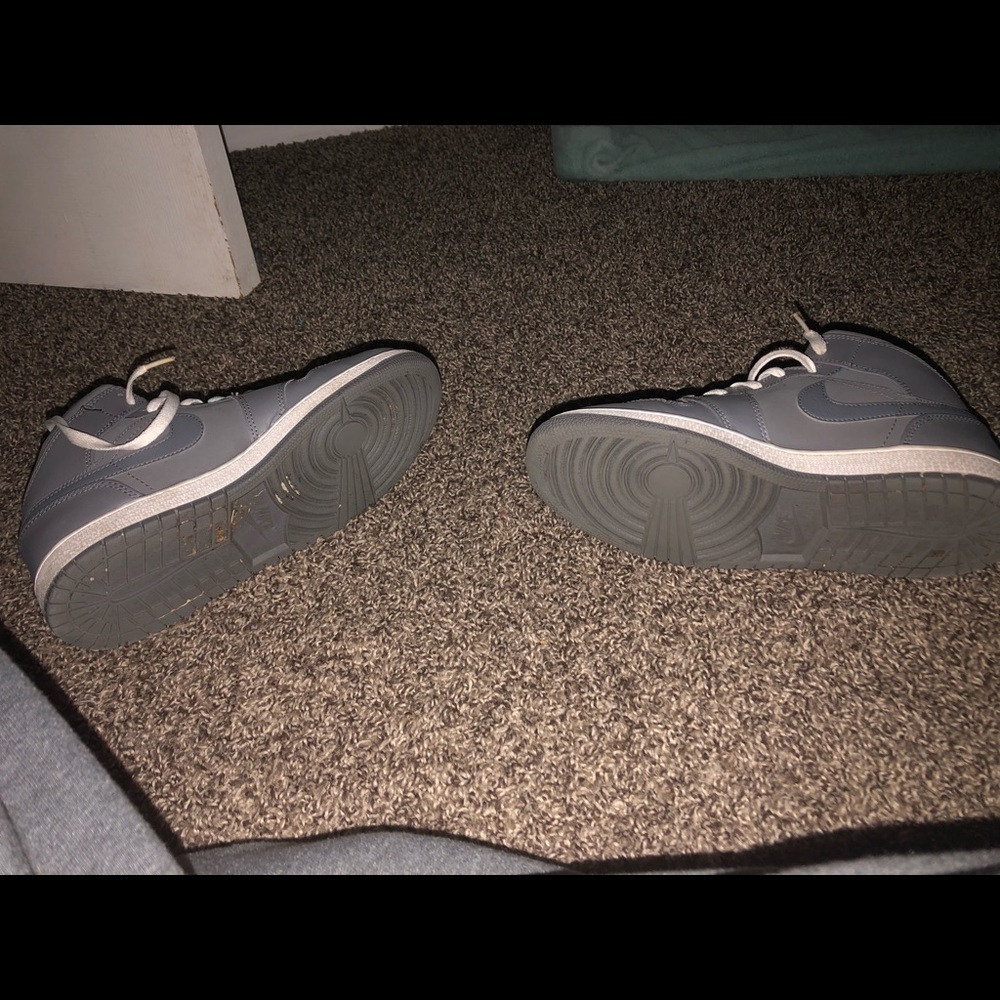 Air jordan 1s Gray - Picture 4 of 8